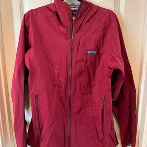 Patagonia Women's Torrentshell Hooded Rain Jacket Arrow Red, Size Large NWT